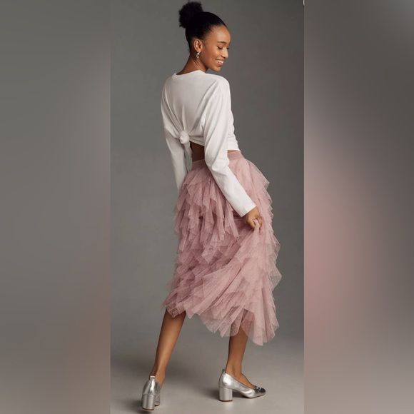 Anthropologie ruffled tulle skirt in rose. Size XS petite. Excellent condition! - Picture 4 of 5